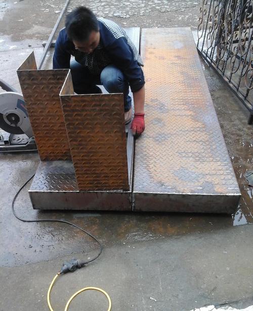 请注意:本图片来自上海程励不锈钢制品有限公司提供的提供钣金件折弯